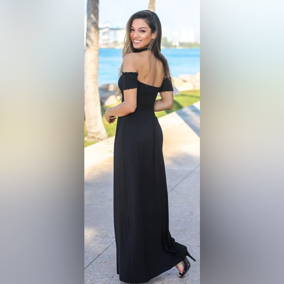 BLACK OFF SHOULDER SMOKED TOP MAXI DRESS - Picture 4 of 10